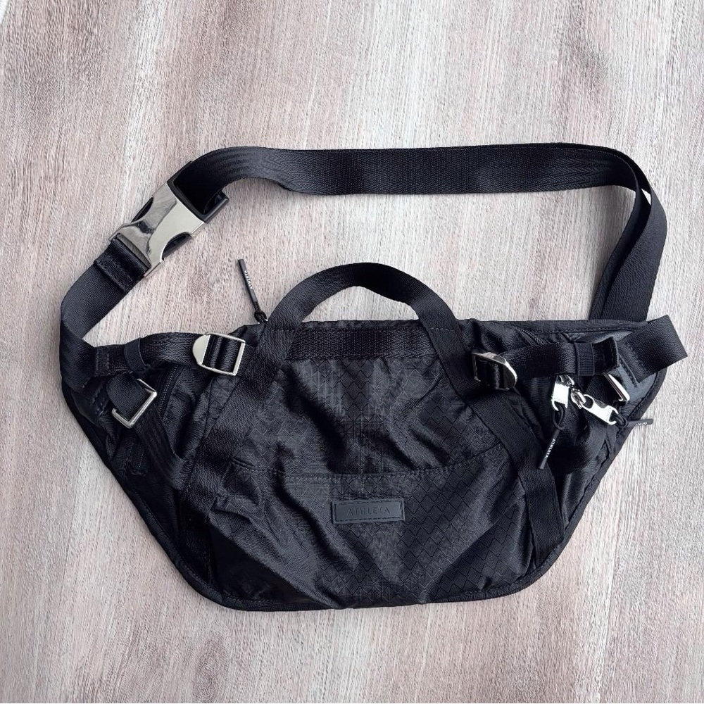 Athleta Excursion Large Belt Bag